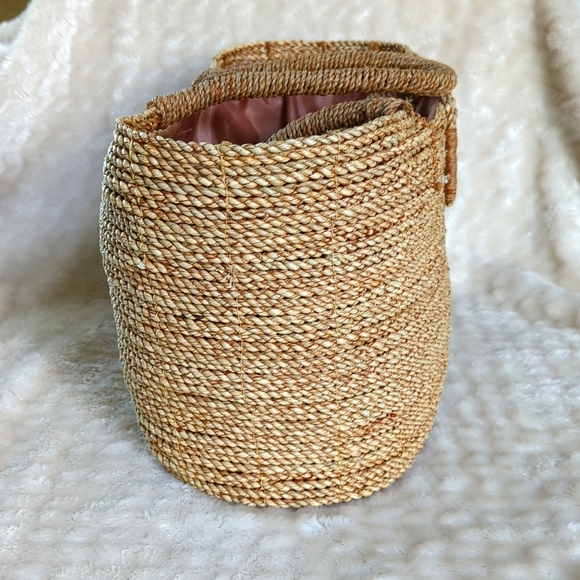 HANDWOVEN Caribbean Beach Tote ~ 🌴 ⛱️ 🛥⛵️ - Picture 9 of 16